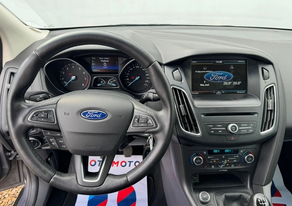 Ford Focus cena 35999 przebieg: 102000, rok produkcji 2015 z Ujście małe 379